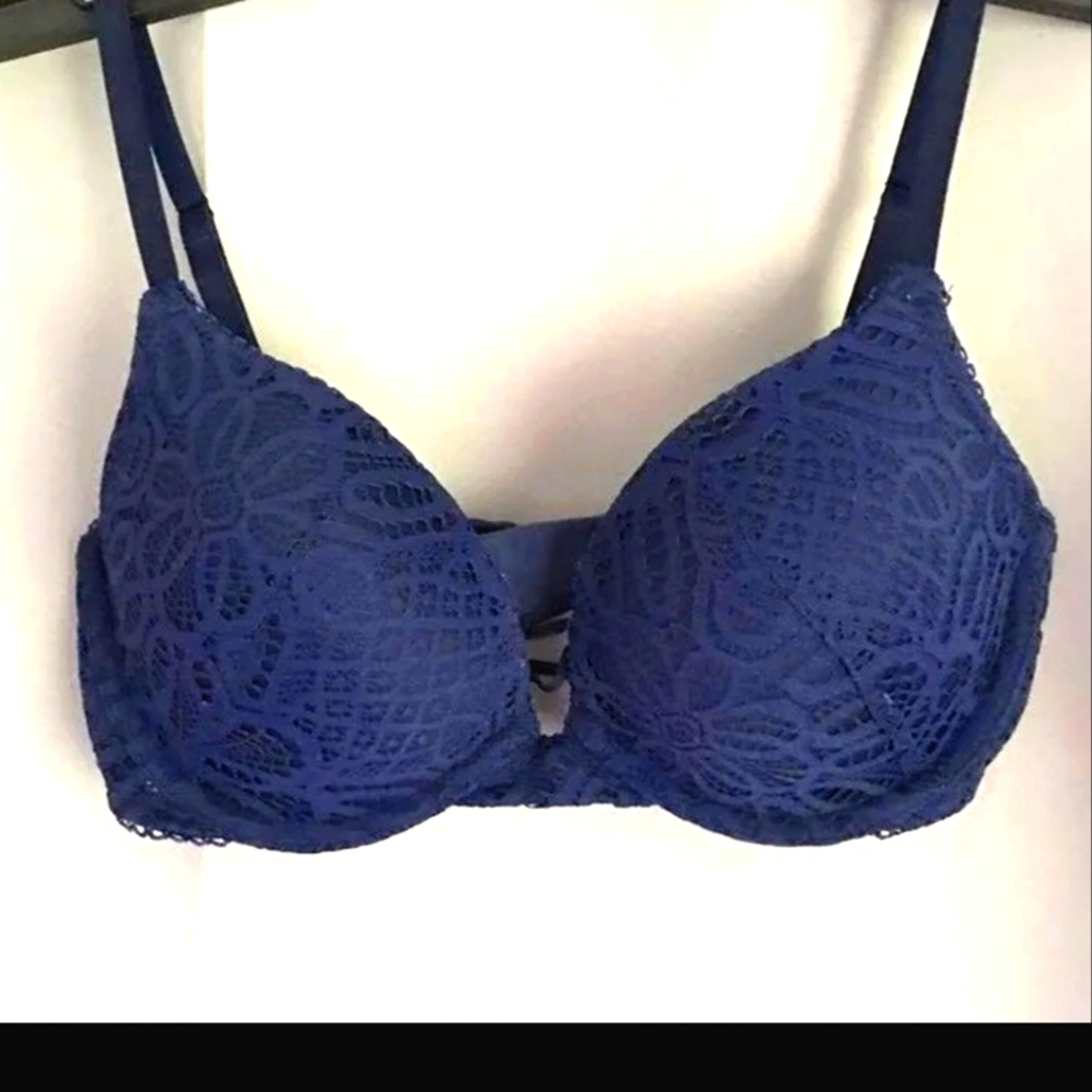 Victoria Secret Pushup Bra 36B